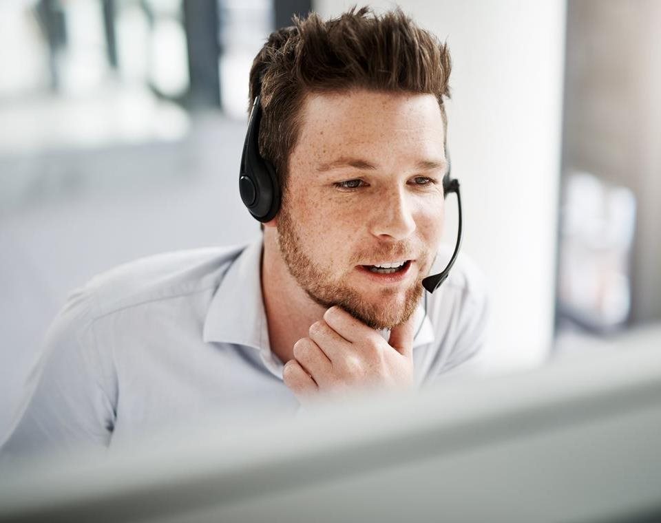 Nuestra gente - Atención al cliente de 1ª clase